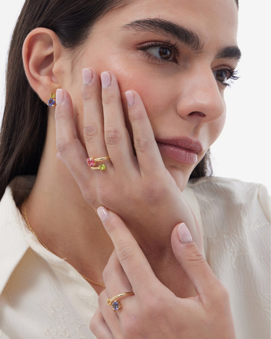 Anillo ajustable Fleur cruzado con cristal en Plata baño Oro