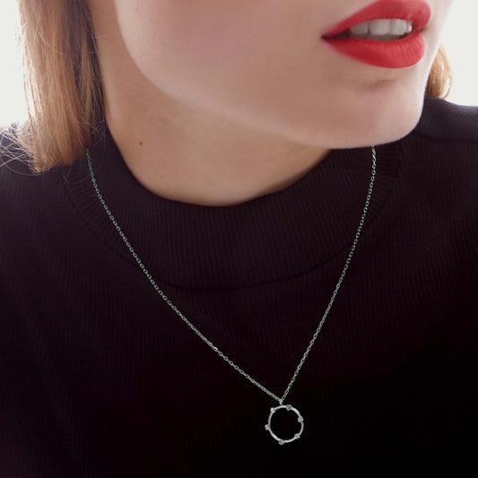 Collar corto Iris círculo cristal en Plata baño rodio