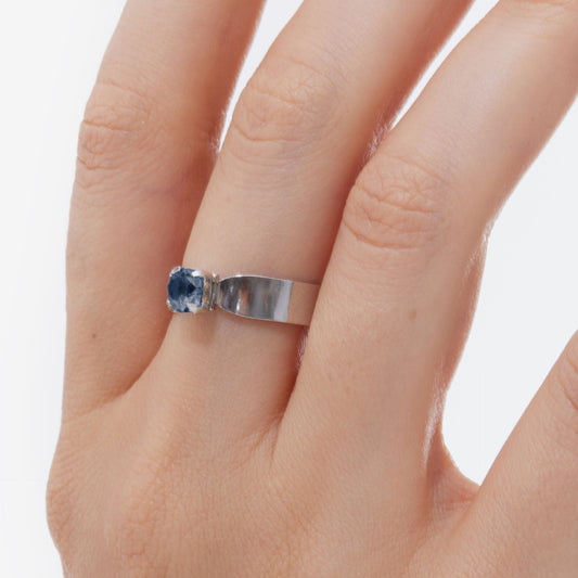 Anillo ajustable Alpina con cristal en Plata baño Rodio