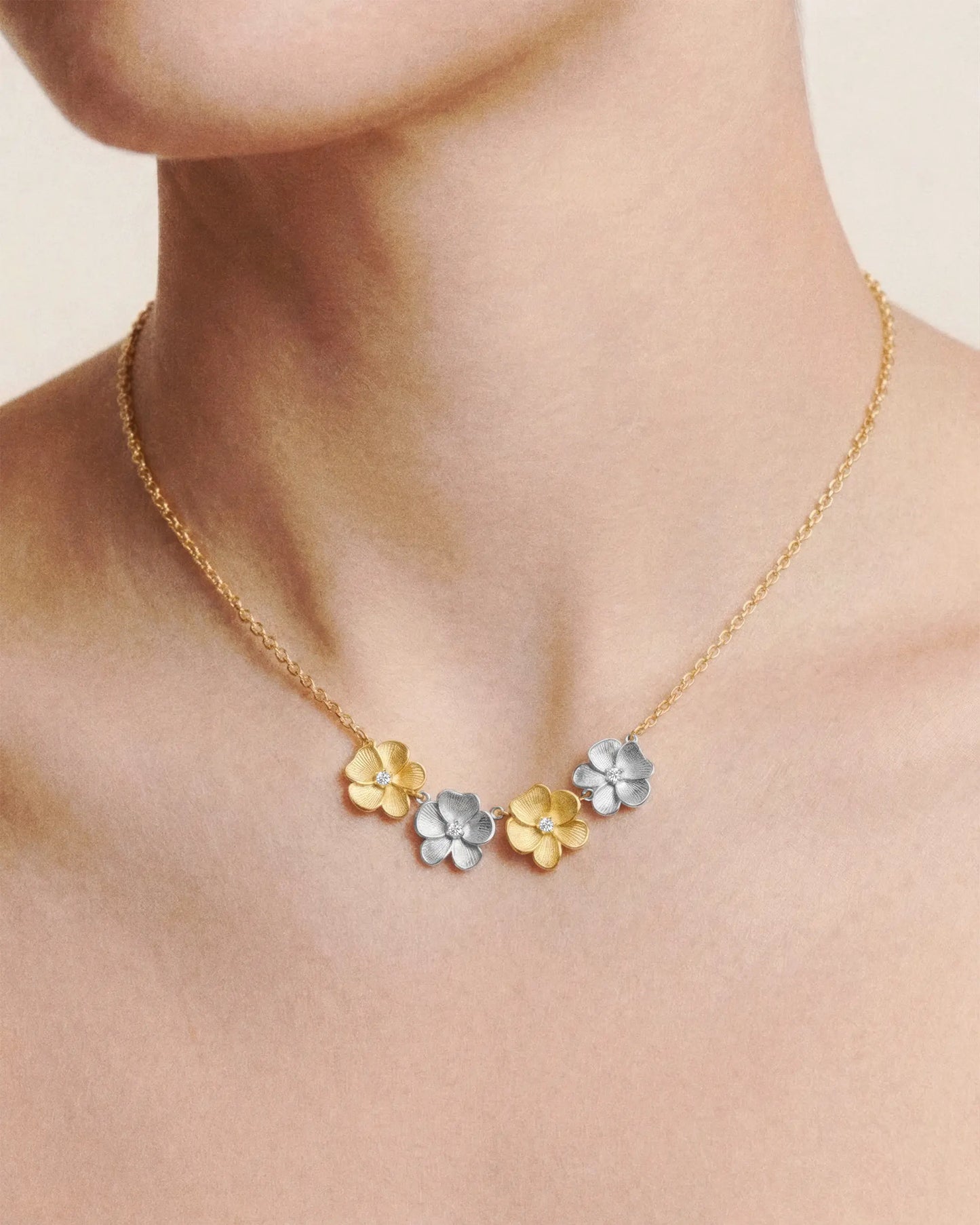 Origami flower short necklace with white crystal in Sterling silver plated gold and rhodium