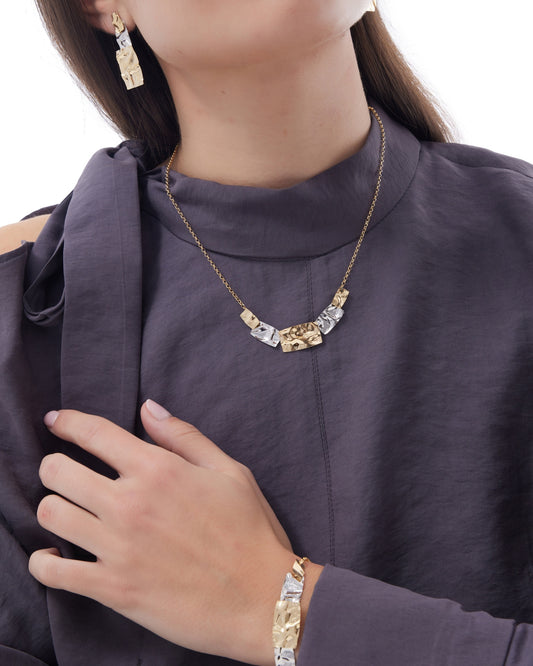 Collar corto Avenue rectángulo textura bicolor en Plata