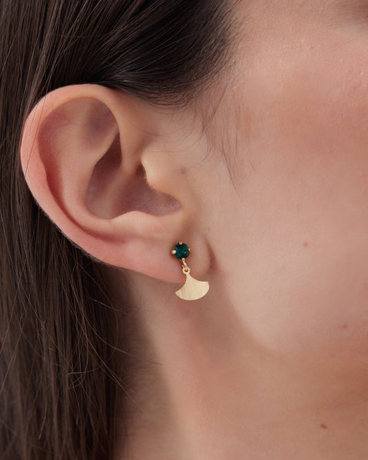 Pendientes cortos Azure abanico textura con cristal verde en Plata baño Oro