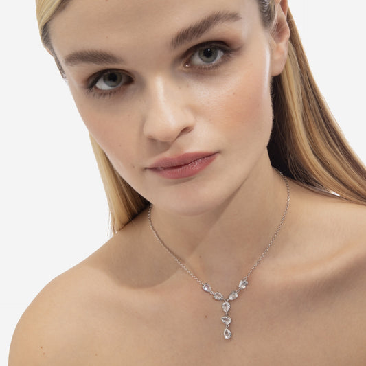 Collar corto Magnolia lágrima cristal blanco en Plata baño rodio