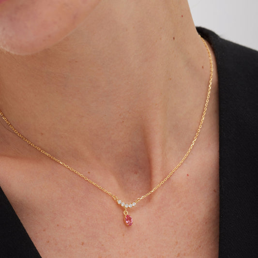 Collar corto arco Bonjour con cristales riviere en Plata baño Oro