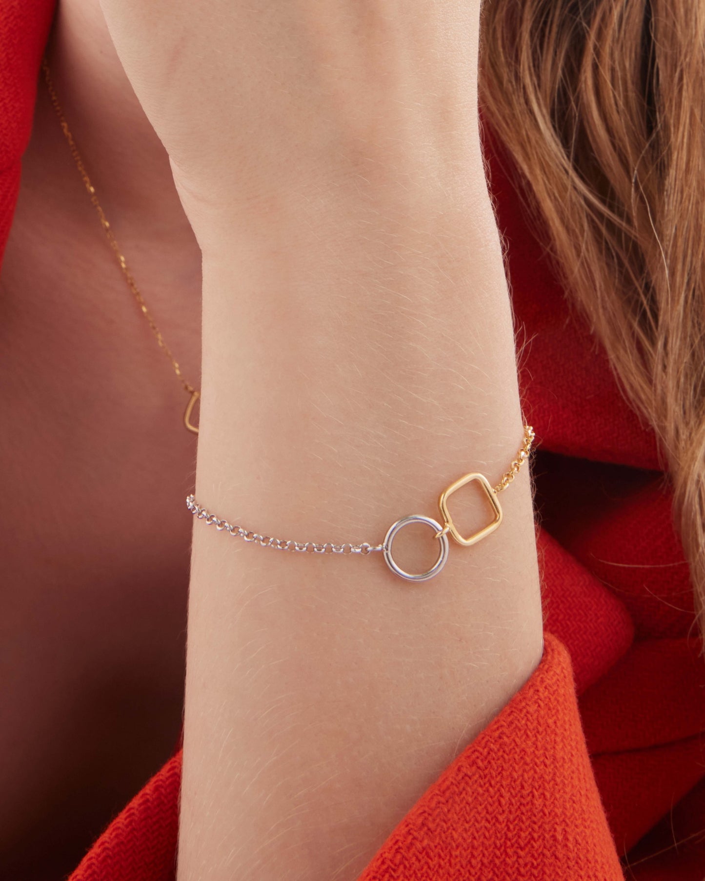 Pulsera bicolor círculo y cuadrado Nivola en Plata baño Oro y Rodio