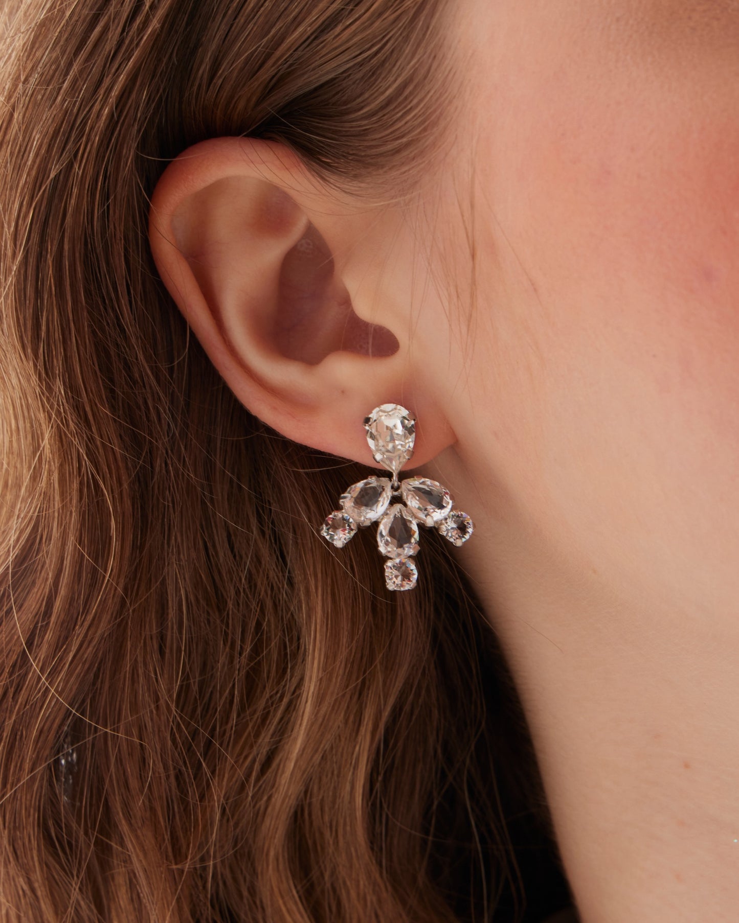 Pendientes largos lágrima Lieve con cristal blanco en Plata baño Rodio