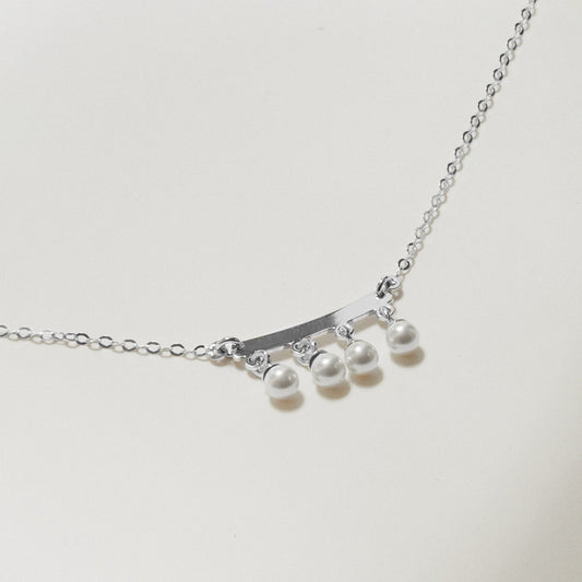 Collar corto Perlite perla en Plata