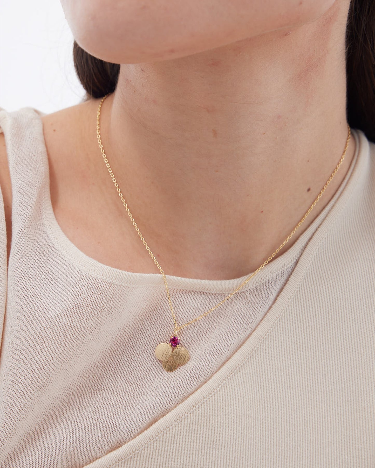 Collar corto Azure círculo textura con cristal rosa en Plata baño Oro