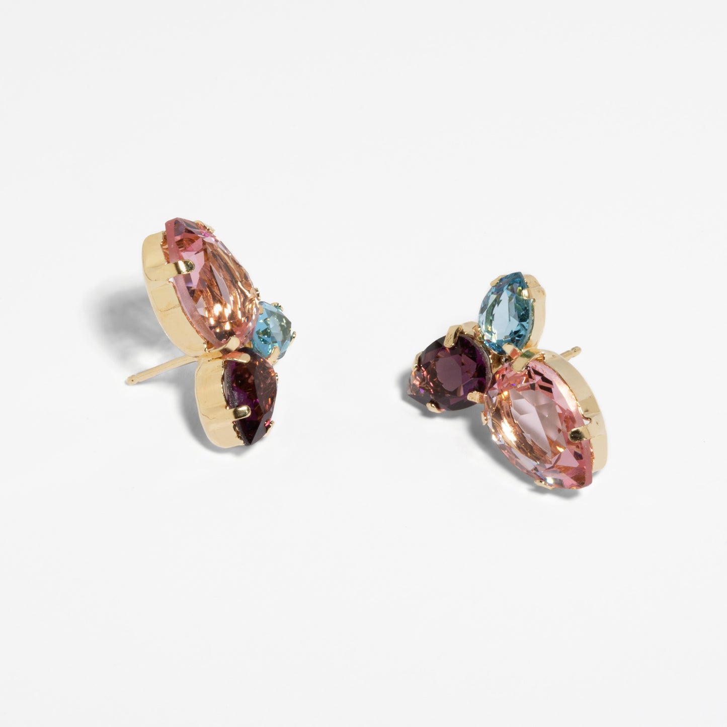Pendientes cortos Magnolia lágrima cristal en Plata baño Oro