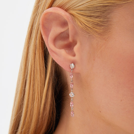 Pendientes largos Maisie cristal rosa en Plata baño rodio