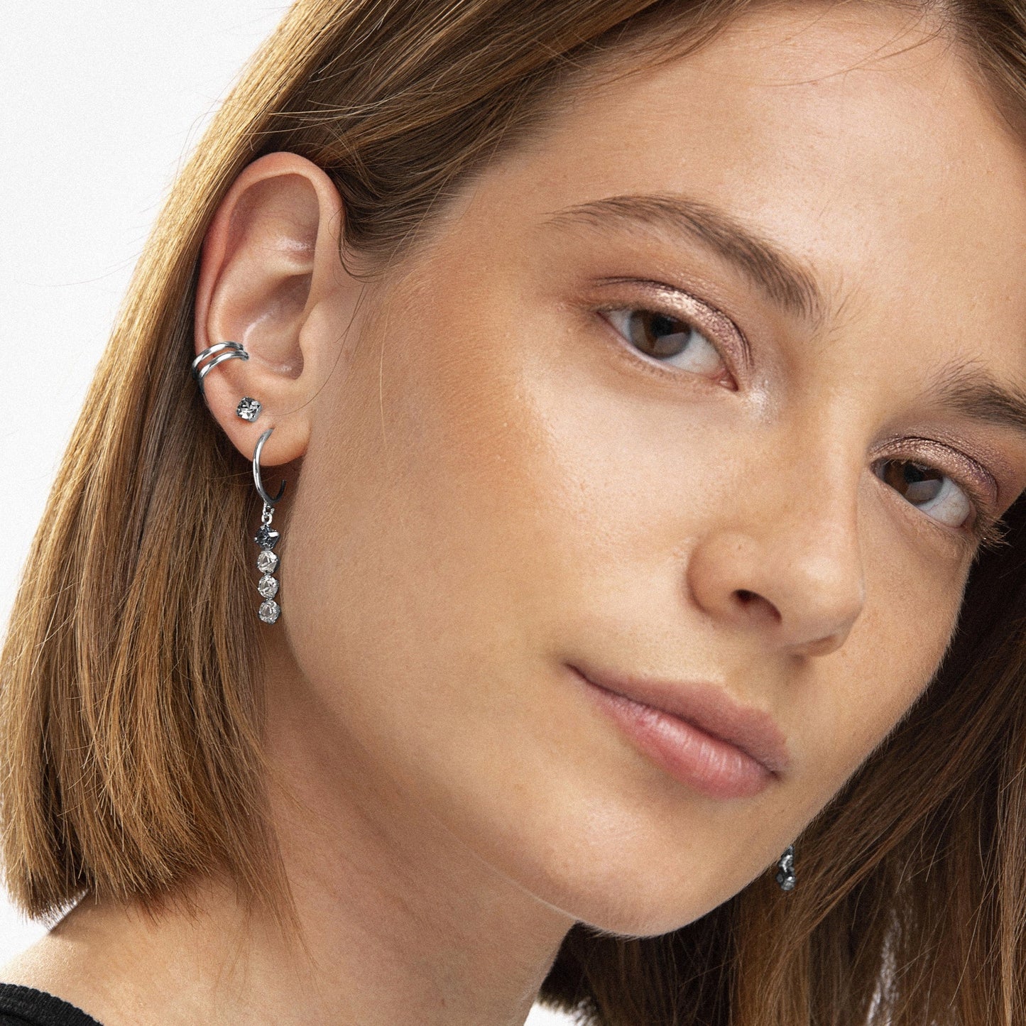 Pendientes aro Fadhila cristal azul en Plata baño rodio