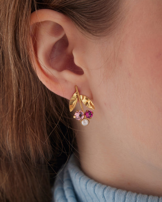 Pendientes cortos flor Alpina con cristales rosas y perlas en Plata baño Oro