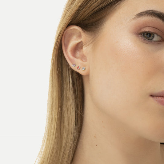 Pendientes botón Lis círculo cristal en Plata baño rodio