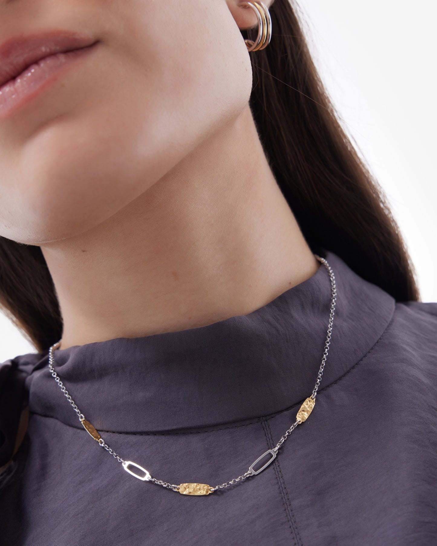 Collar corto Avenue rectángulo textura bicolor en Plata