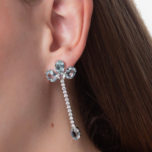Pendientes largos Clarity flor cristales riviere y cristal azul en Plata baño Rodio
