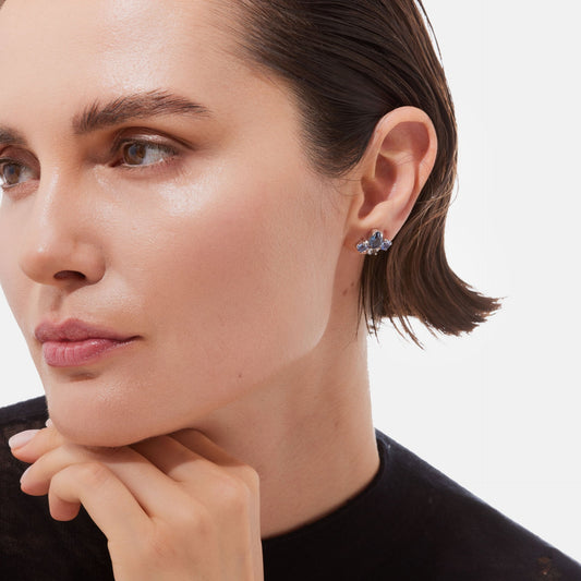 Pendientes botón Illume lágrima cristal azul en Plata baño Rodio