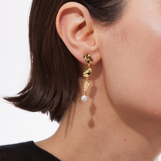 Pendientes largos Radiance hoja perla en Plata