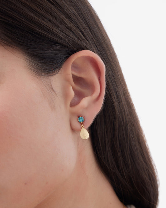 Pendientes cortos Azure gota textura con cristal azul en Plata baño Oro