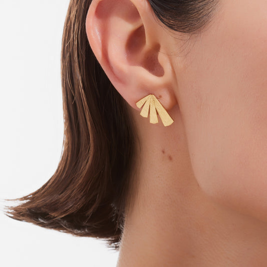 Pendientes cortos Noise textura abanico pequeño en Plata