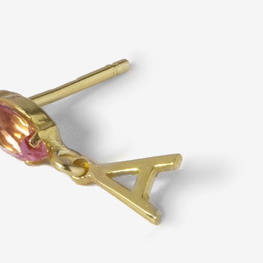 Pendientes cortos Thename letra rosa en Plata baño Oro