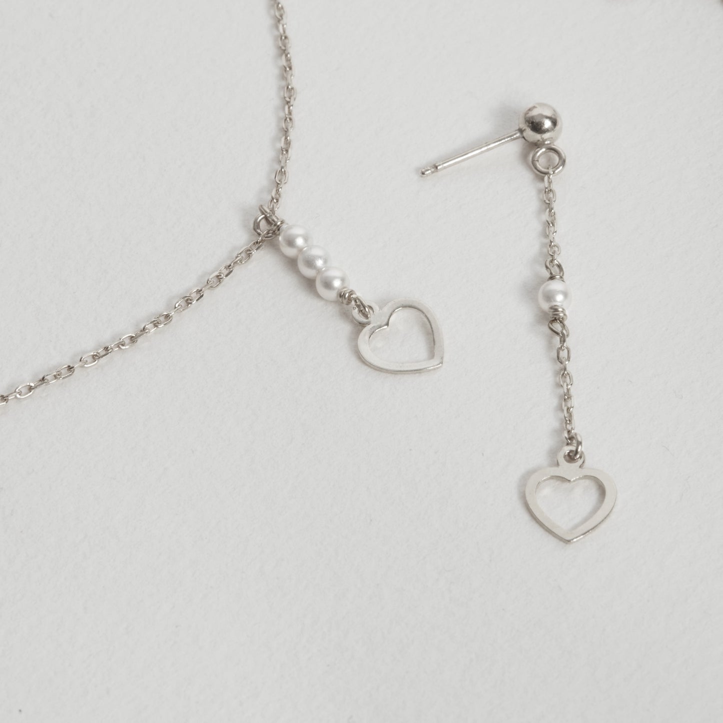 Pendientes largos Enamora corazón perla en Plata