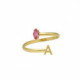 Anillo ajustable letra A color rosa bañado en oro image