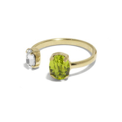 Gemma gold-plated adjustable ring with green in oval shape