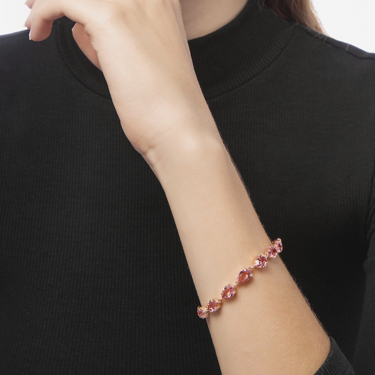 Victoria Cruz gold-plated adjustable bracelet with pink in flower