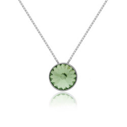 Basic peridot necklace in silver