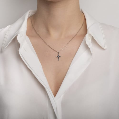 Neutral cross crystal necklace in silver