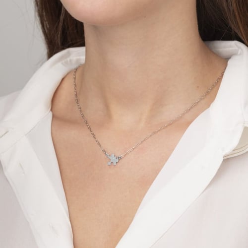 Areca puzzle crystal necklace in silver