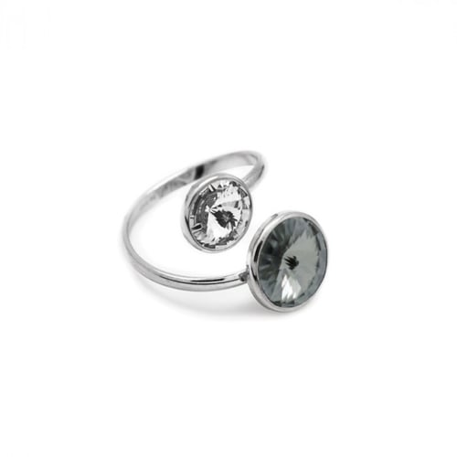 Basic diamond ring in silver
