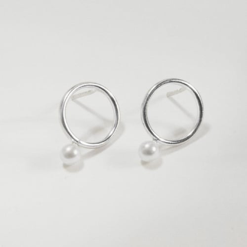 Perlite pearl earrings in silver