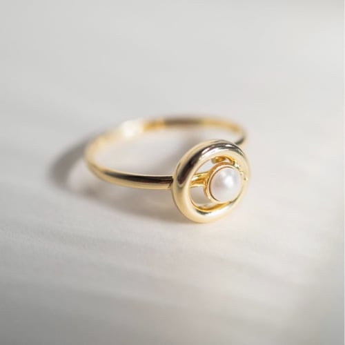 Perlite pearl ring in silver