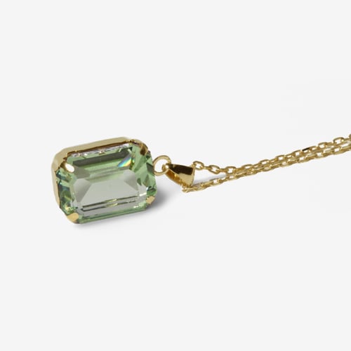 Helena rectangular peridot necklace in gold plating