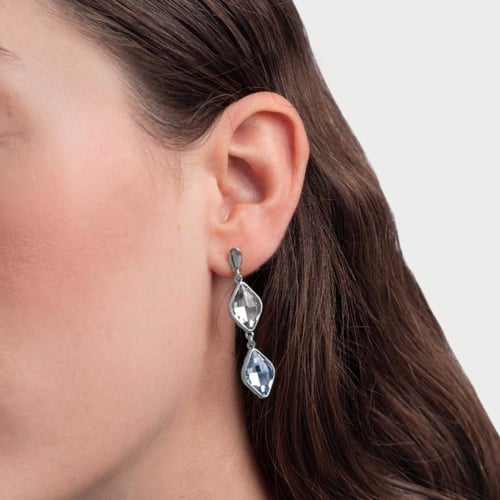 Classic rhombus blue jhade earrings in silver