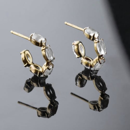 Arisa crystal curved earrings in gold plating