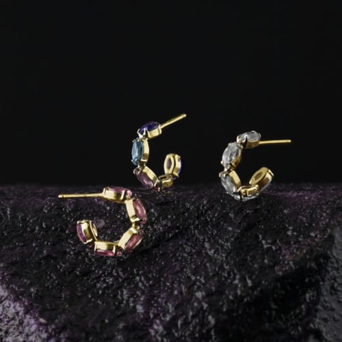 Las Estaciones aro light rose earrings in gold plating.