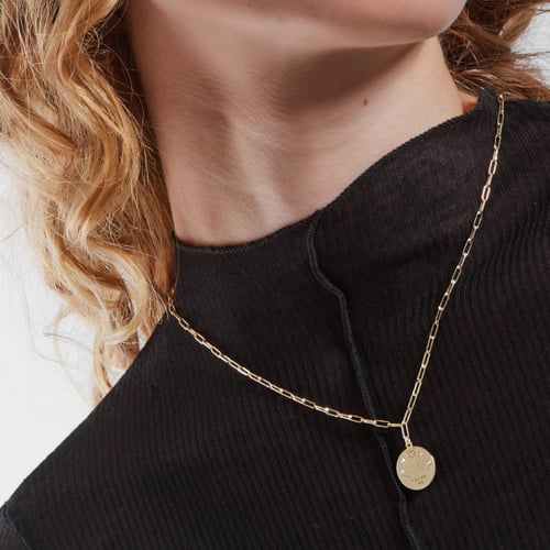 Me Enamora round necklace in gold plating