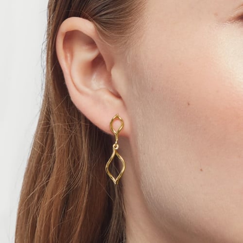 Viena gold-plated short earrings in waves shape