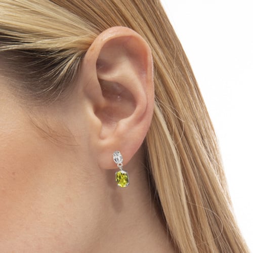 Gemma sterling silver short earrings with green in oval shape