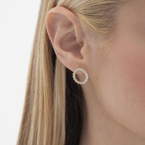 Halo gold-plated short earrings with white in circle shape