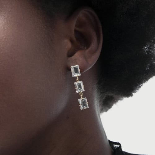Chiara gold-plated long earrings with white in rectangle shape