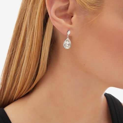 Magnolia sterling silver short earrings with white in tear shape