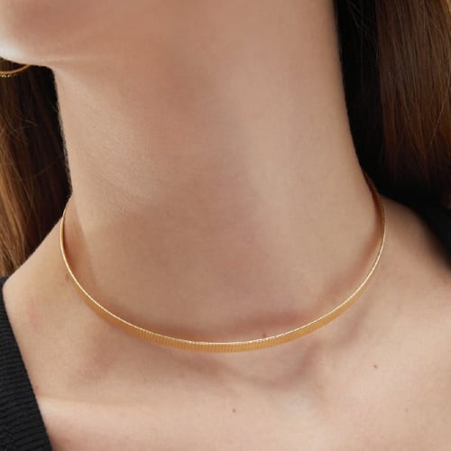 Cairo gold-plated choker necklace in flattened shape