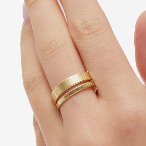 Cairo gold-plated ring in flattened shape
