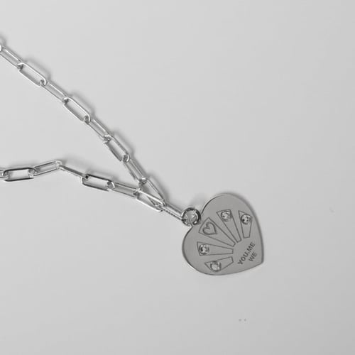 Me Enamora heart necklace in silver