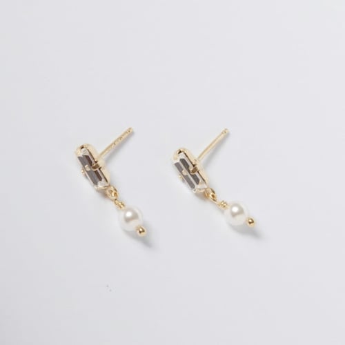 Charlotte pearl crystal earrings in gold plating