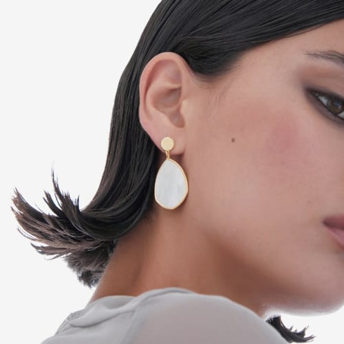 Soulquest gold-plated long earrings with nacar in tear shape