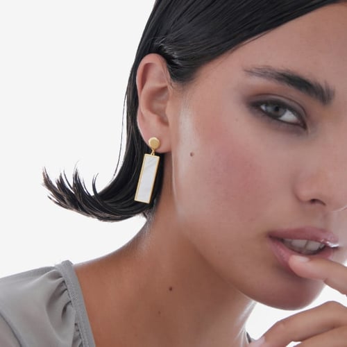 Soulquest gold-plated long earrings with nacar in rectangle shape